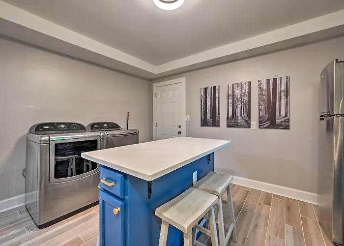 Vibrant Home 2 Mi To Dtwn & Wake Forest University