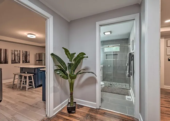 Vibrant Home 2 Mi To Dtwn & Wake Forest University Winston-Salem