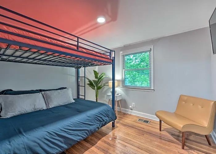Vibrant Home 2 Mi To Dtwn & Wake Forest University