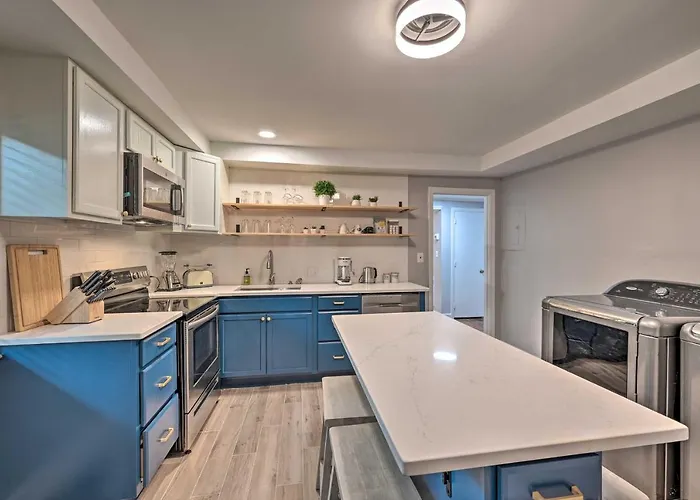 Vibrant Home 2 Mi To Dtwn & Wake Forest University Winston-Salem